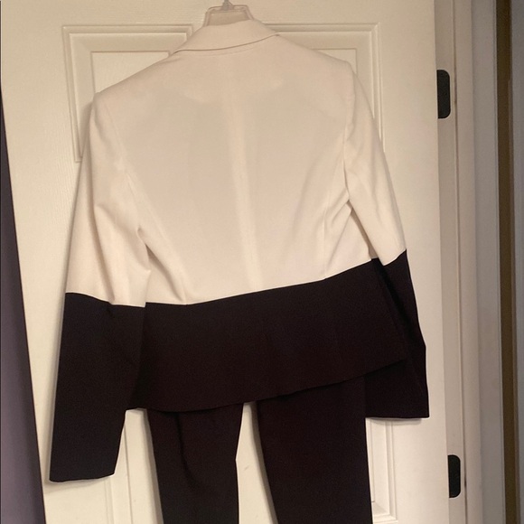 Calvin Klein Black and White Suits Timeless Elegance - Picture 5 of 5